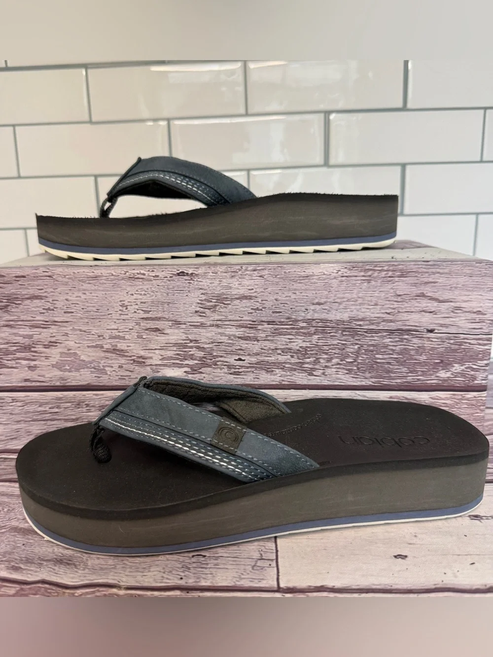 Cobian Women’s  Blue Gray Foam Flip Flop 🩴 Sandals Size 6